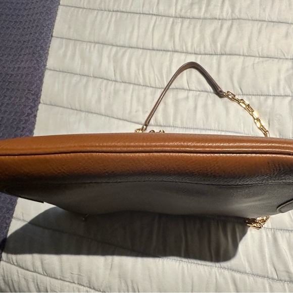 Tory Burch Marsden chain linked shoulder bag. Like NEW! - Picture 3 of 5